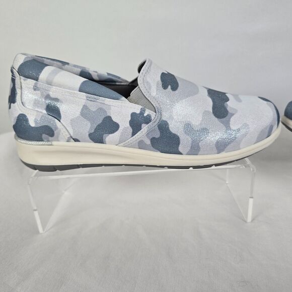 Walking Cradles Slip On Shoes Women's 9 Orleans Gray Metallic Camo W-104754 NIB - Picture 5 of 16